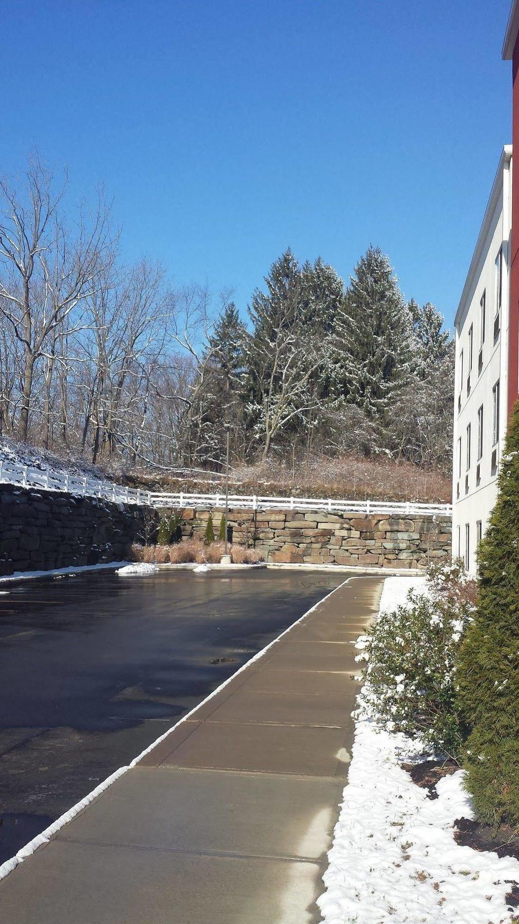 Paradise Inn & Suites Towanda Εξωτερικό φωτογραφία